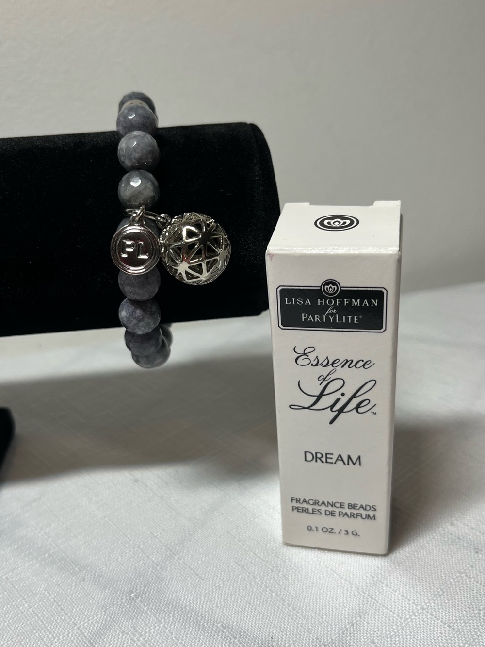 Lisa Hoffman for PartyLite "Essence of Life" Fragrance Bracelet
Dream fragrance